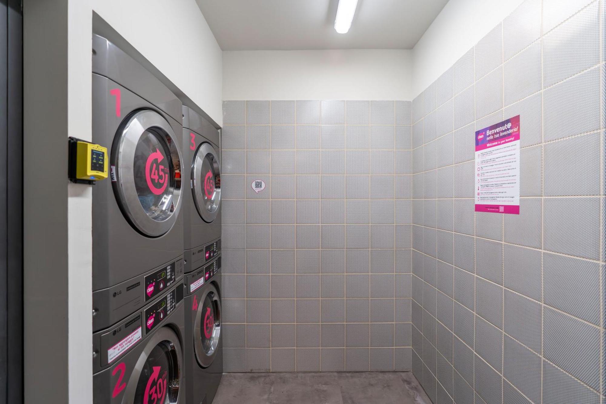 A&O Hostel Firenze Campo Di Marte מראה חיצוני תמונה